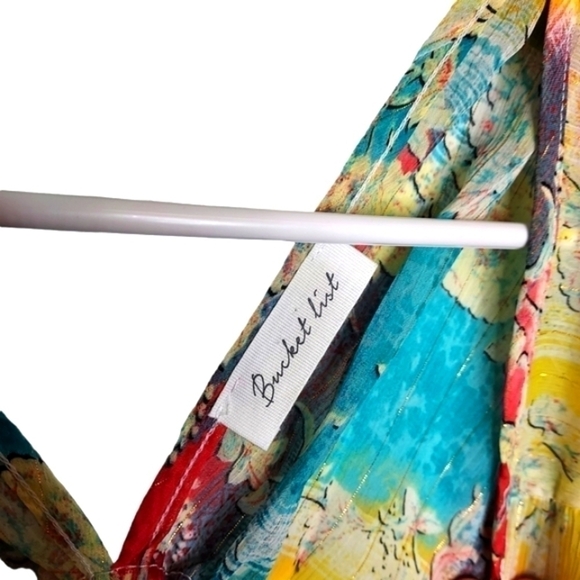 BUCKET LIST WOMENS COLORFUL TOP SIZE MEDIUM - Picture 5 of 6